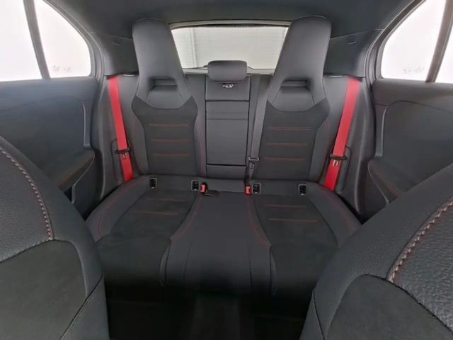 Mercedes-Benz A 35 AMG 4MATIC AMG Line