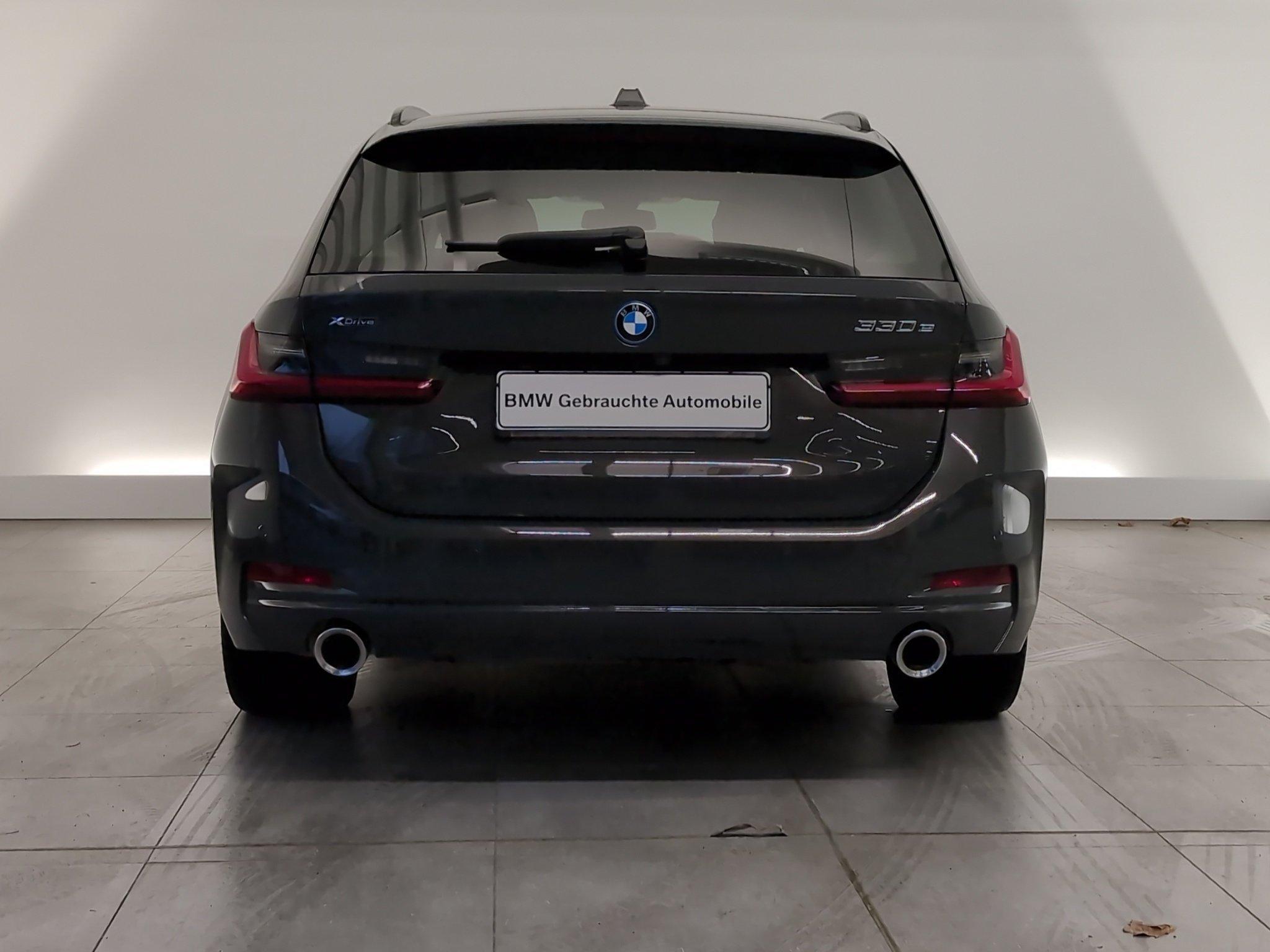 BMW 330 330e xDrive