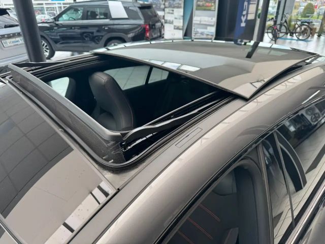 Mercedes-Benz CLA 200 AMG Line