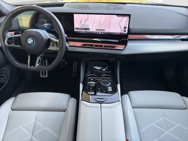 BMW i5 M-Sport Sedan eDrive40