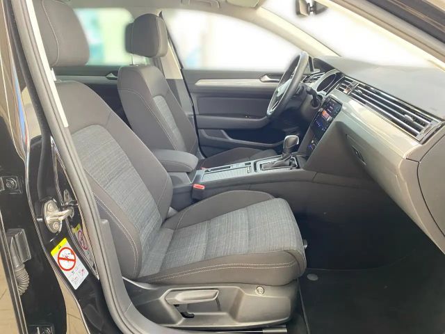 Volkswagen Passat 1.5 TSI Business DSG Variant