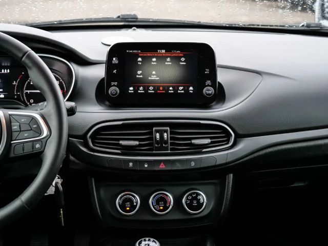 Fiat Tipo CityCross Life