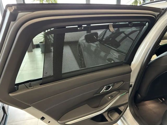 BMW 320 320d M-Sport Touring xDrive