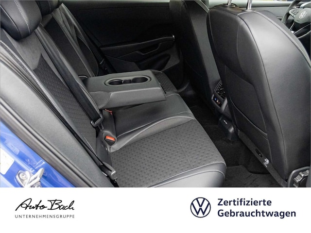 Volkswagen T-Roc 1.5 eTSI DSG R-Line