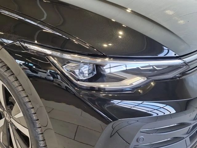 Volkswagen Golf Business DSG Variant