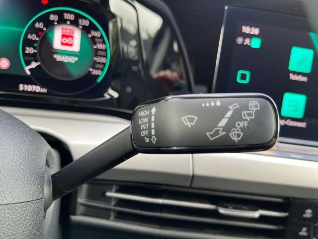 Volkswagen Golf DSG Life Variant