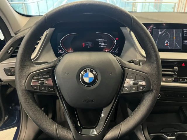 BMW 118 118i 5-deurs Sedan