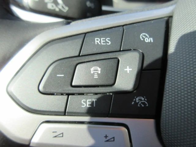 Volkswagen Polo 1.0 TSI DSG R-Line