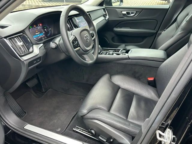 Volvo V60 AWD Dark Hybrid Plus T6