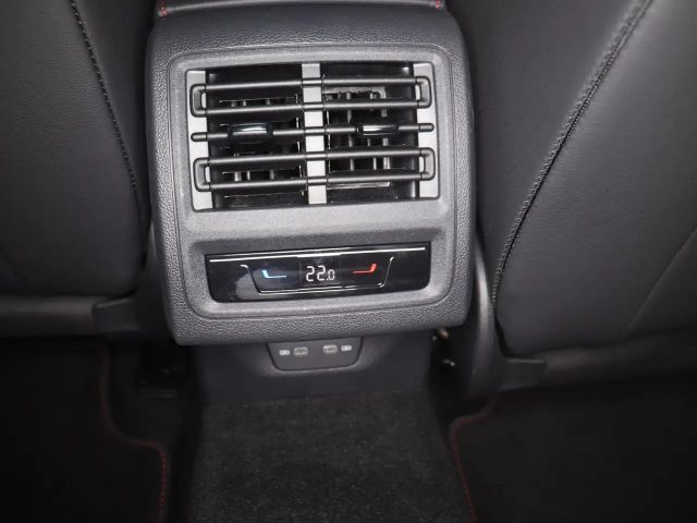 Volkswagen Golf 2.0 TSI GTI Style