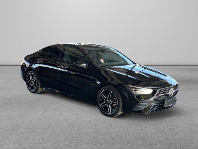 Mercedes-Benz CLA 180 AMG Line Coupé