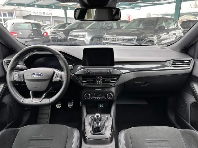 Ford Focus EcoBoost ST Line
