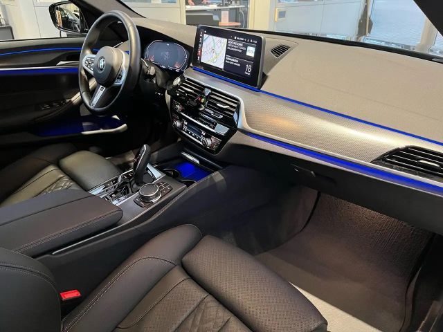 BMW 530 530i M-Sport Touring xDrive