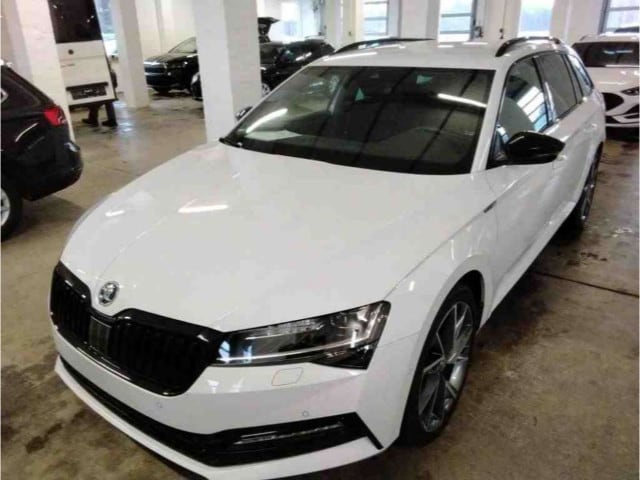Skoda Superb 2.0 TDI Combi Sportline
