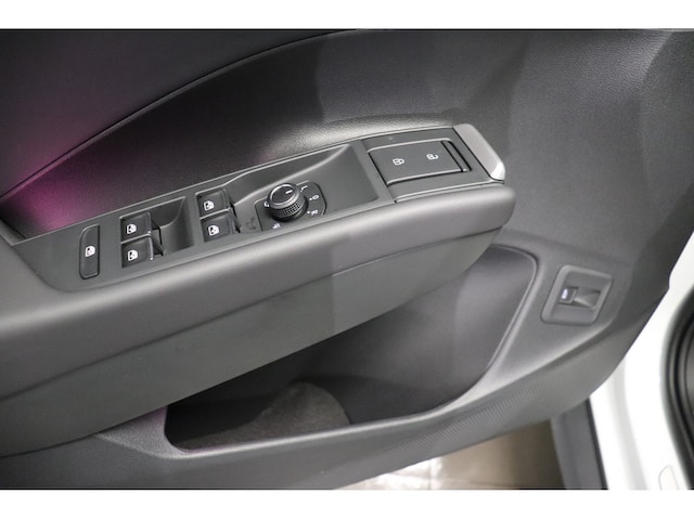 Volkswagen T-Roc 1.5 eTSI DSG R-Line