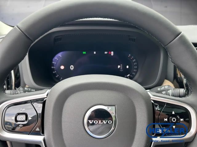 Volvo XC60 AWD Dark Plus