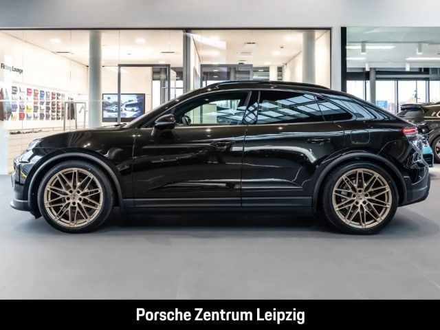 Porsche Macan 4