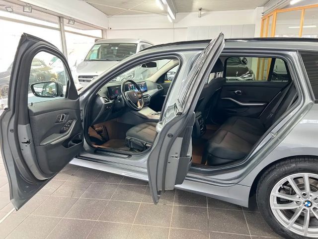 BMW 320 320d Touring xDrive
