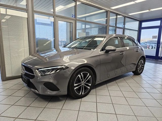 Mercedes-Benz A 180 Progressice Advanced Navi,Parkassi,VollLED