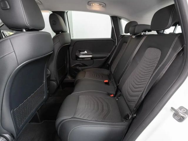 Mercedes-Benz B 180 W-Paket ParkAss. LED SpurH el.Heck LM KAM