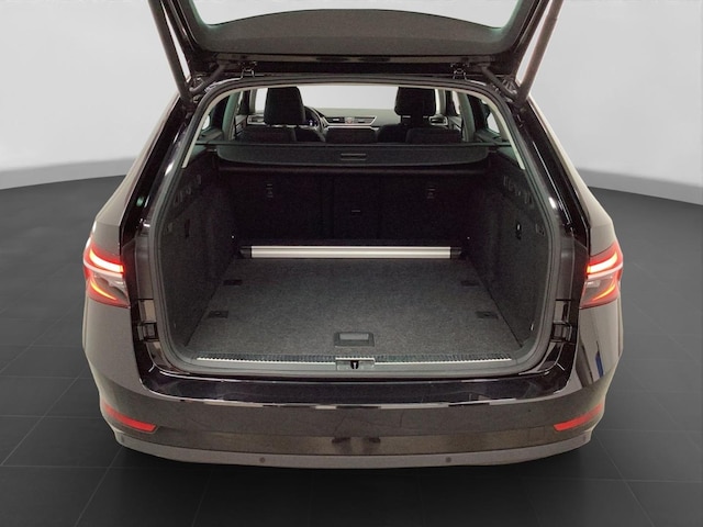 Skoda Superb 2.0 TDI Combi Style Style