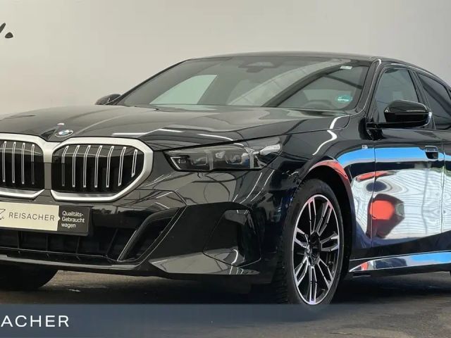 BMW 520 520i M-Sport Sedan