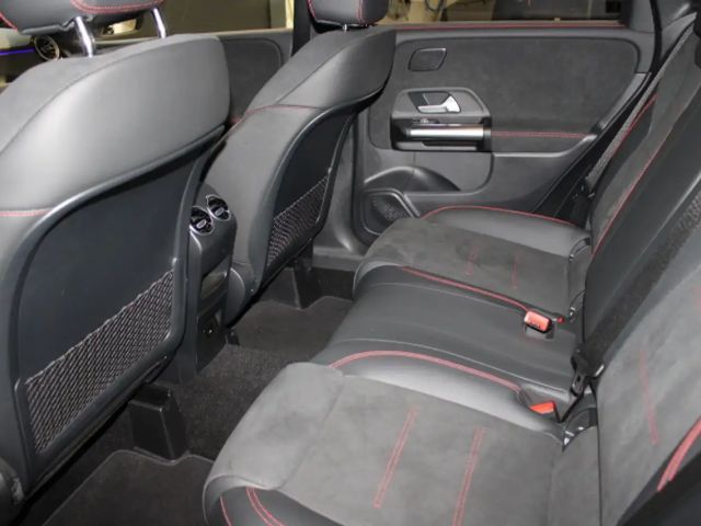 Mercedes-Benz B 180 AMG Line