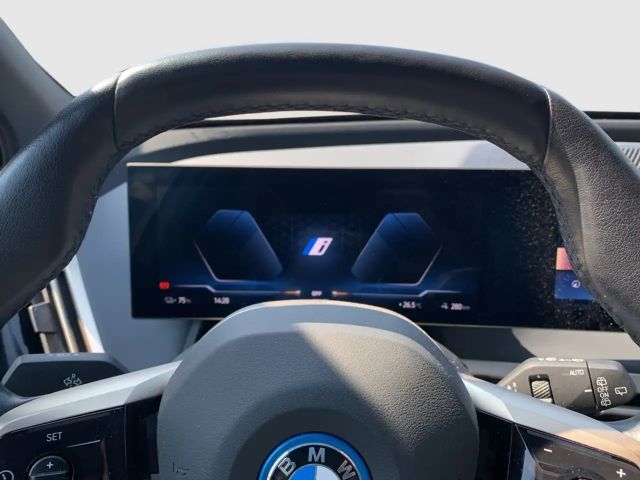 BMW iX xDrive40