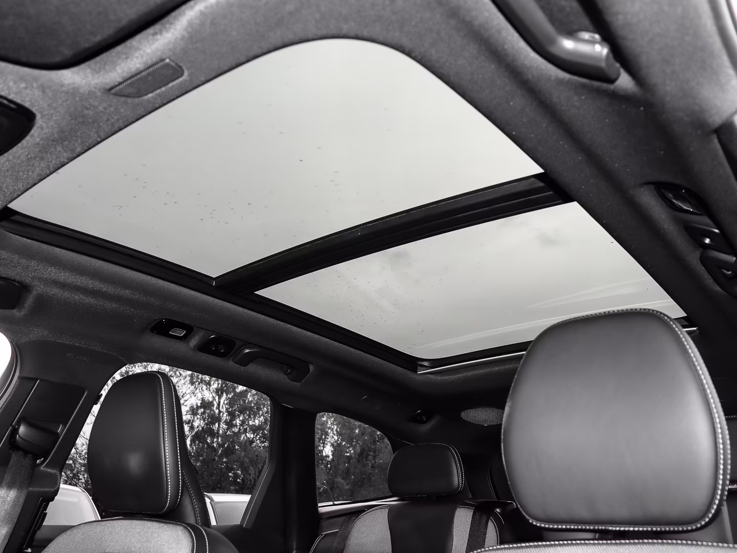 Volvo XC60 AWD Dark Plus Recharge T8