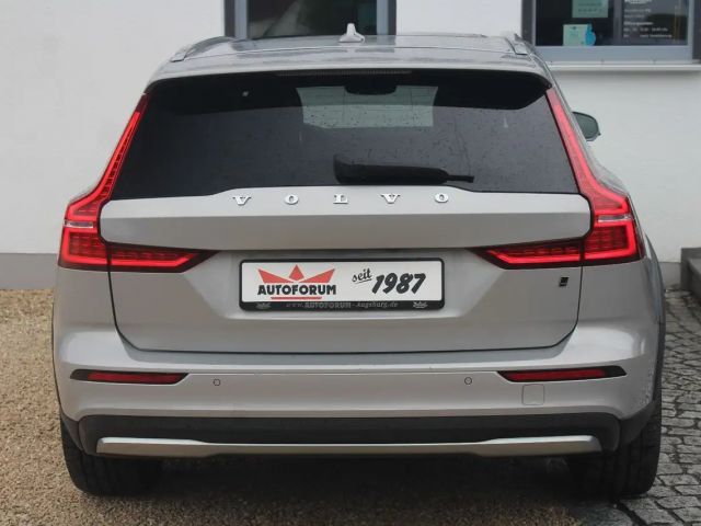 Volvo V60 Cross Country Plus