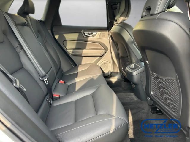 Volvo XC60 AWD Dark Plus