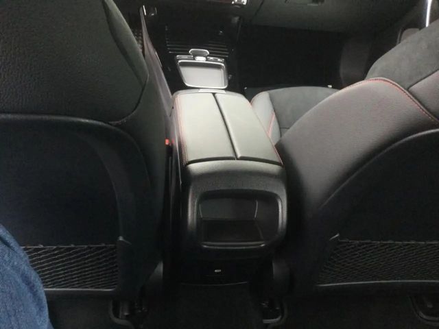 Mercedes-Benz CLA 200 AMG Line Shooting Brake