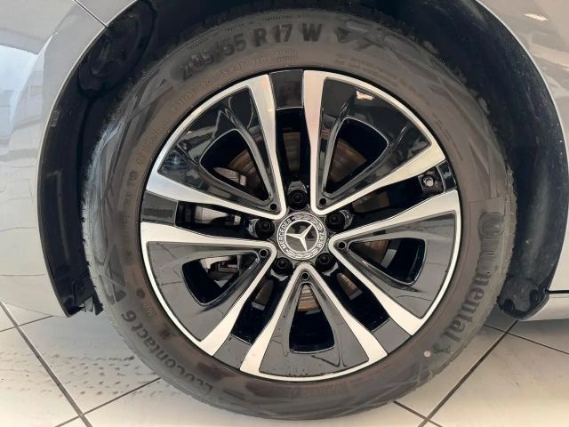 Mercedes-Benz B 180 Progressive