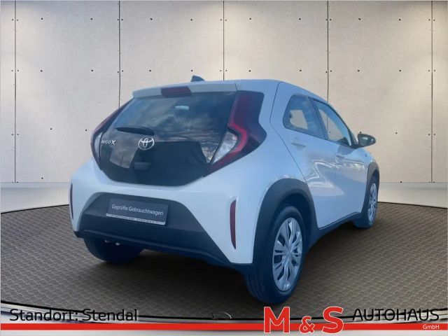 Toyota Aygo X 1.0 VVT-i Play