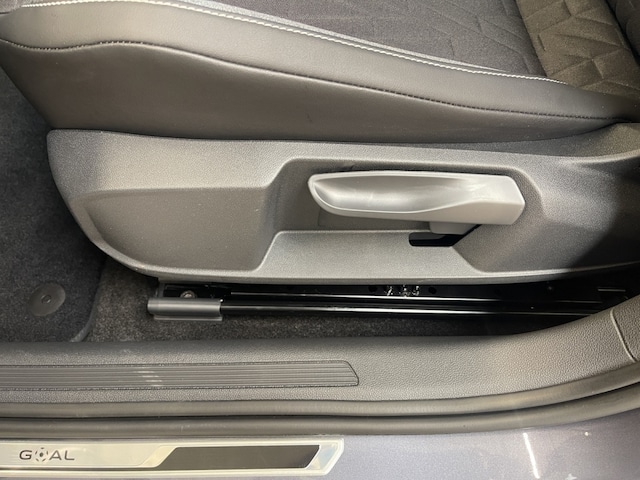 Volkswagen Polo 1.0 l 5-Gang IQLight Navi Virtual LED