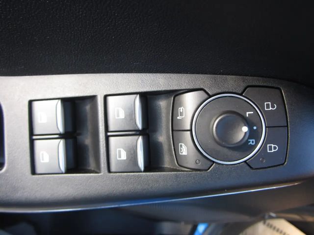 Ford Puma EcoBoost Titanium