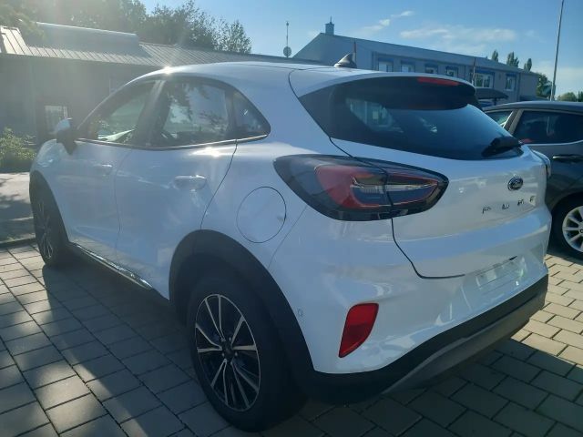 Ford Puma EcoBoost Titanium