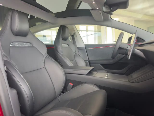 Tesla Model 3 Performance