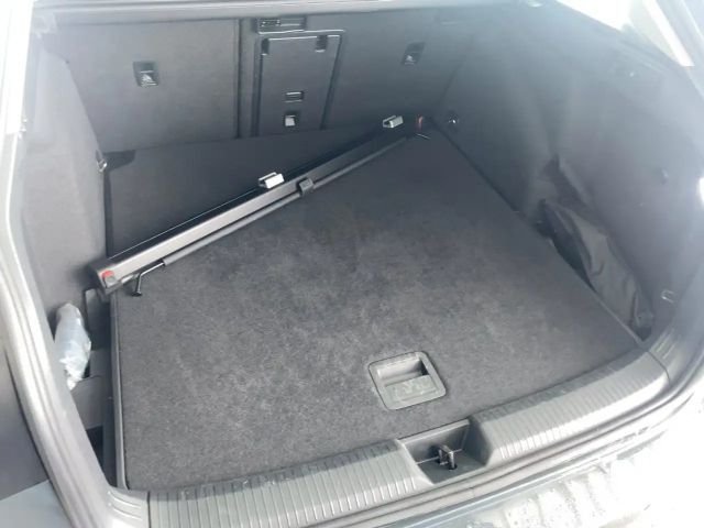 Volkswagen Golf DSG Golf VIII Life Variant