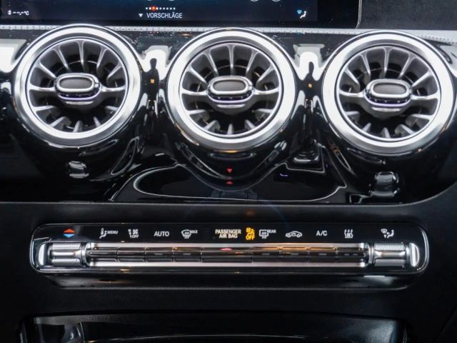 Mercedes-Benz A 250 A 250 e AMG Line