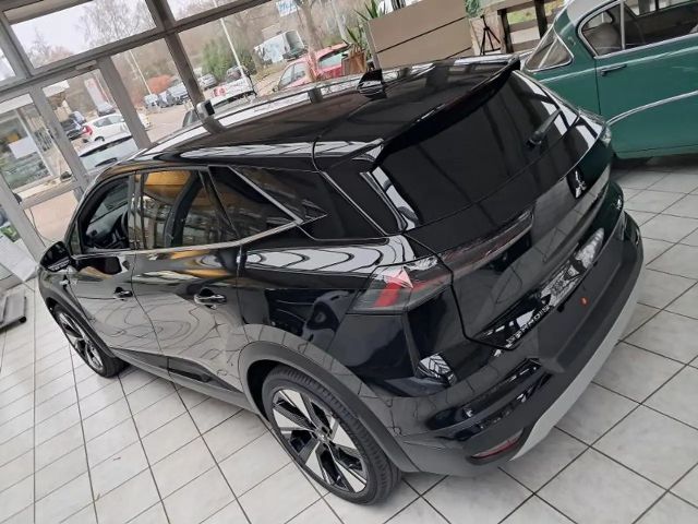 Mitsubishi Grandis 1.8 First Edition HEV