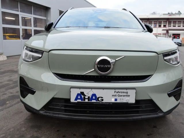 Volvo XC40 AWD Plus Recharge Twin Engine