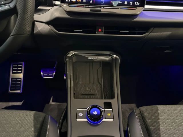 Volkswagen T-Roc 1.5 eTSI DSG R-Line