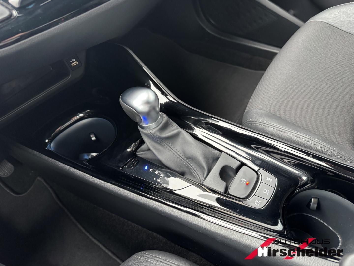 Toyota C-HR Hybride Team D