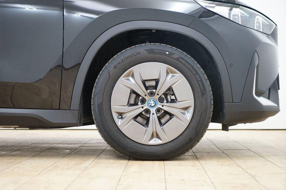BMW iX1 xDrive30