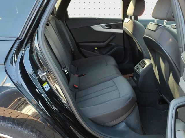 Audi A4 35 TDI Competition S-Line