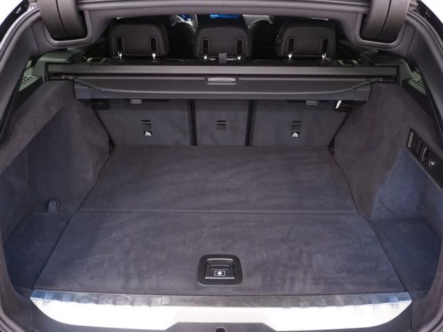 BMW 330 330e M-Sport xDrive