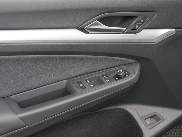 Volkswagen Golf Life Variant