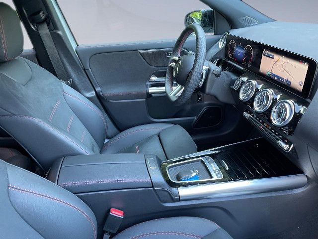 Mercedes-Benz GLA 200 AMG Line