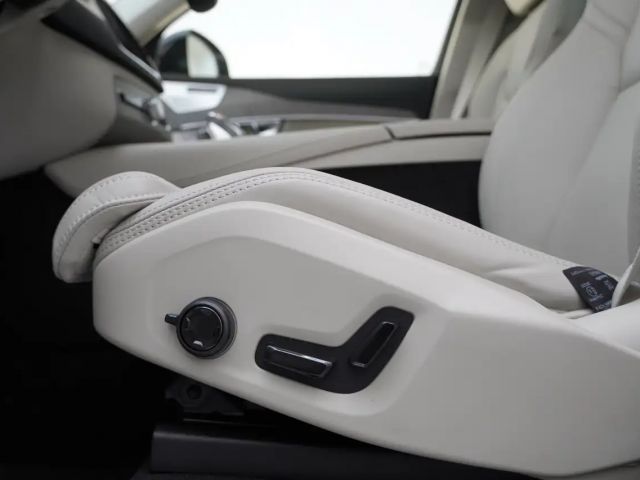 Volvo XC90 AWD Dark T8 Ultra